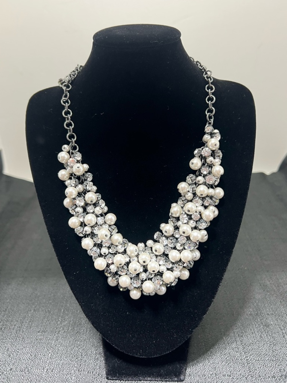 Premier Designs Simulated Pearl Clear Crystal Woven Link Cluster 20" Necklace